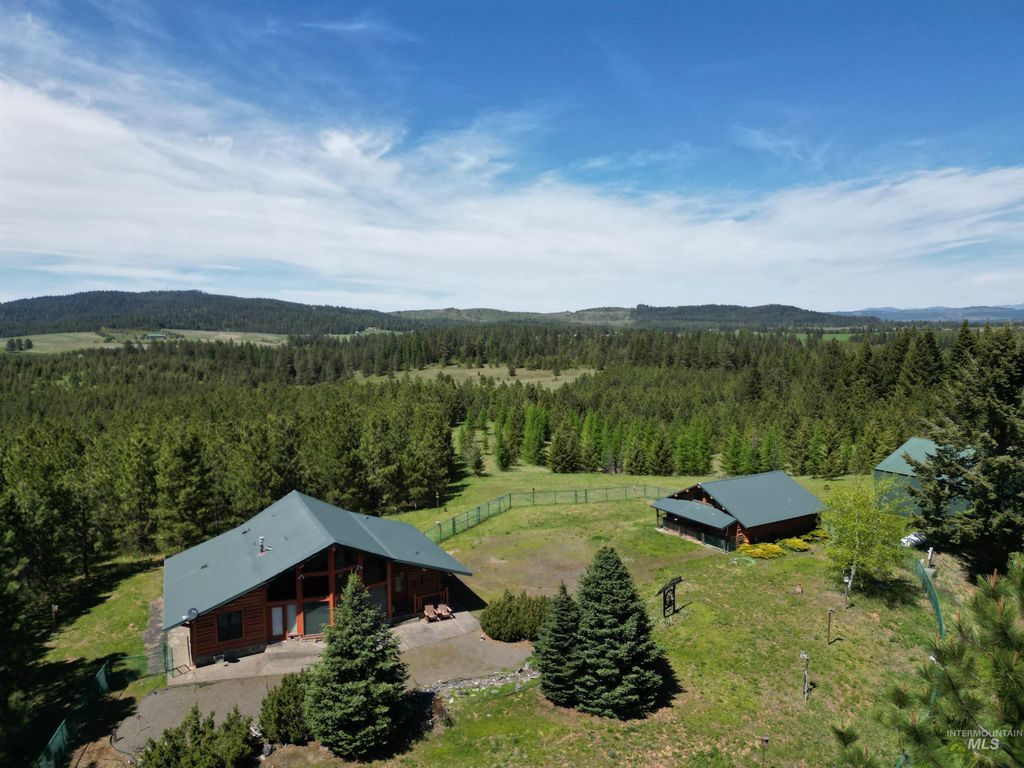 4975 Middle Road, Lenore, ID 83541 photo 4