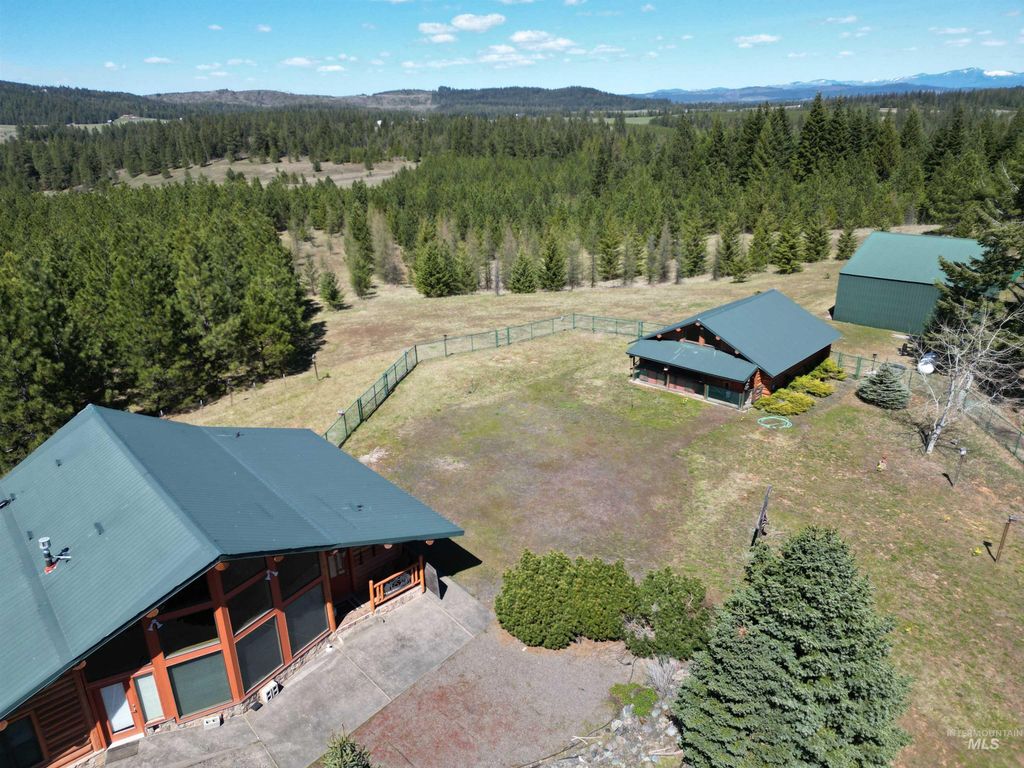 4975 Middle Road, Lenore, ID 83541 photo 9