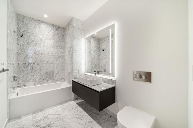 5 Grove Isle Dr L506, Coconut Grove, FL 33133