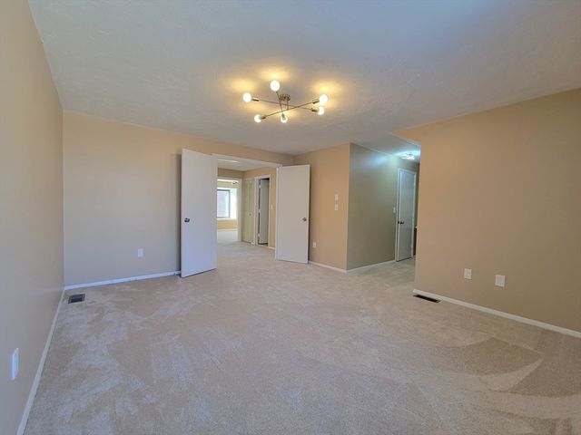 17 Elderwood Drive 17, Stoughton, MA 02072