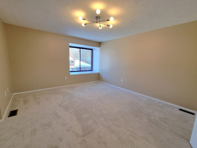 17 Elderwood Drive 17, Stoughton, MA 02072