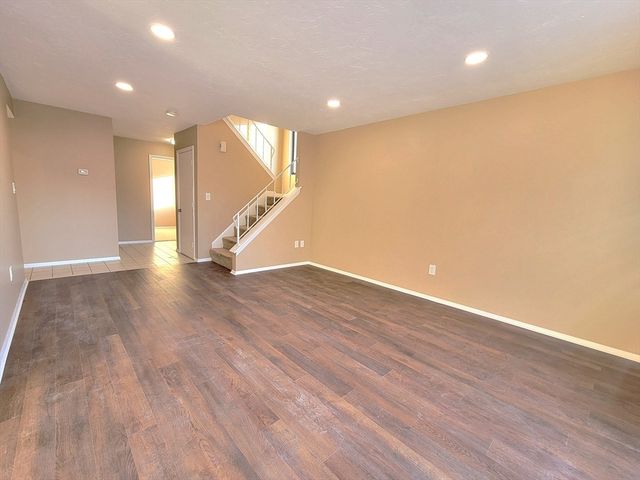 17 Elderwood Drive 17, Stoughton, MA 02072