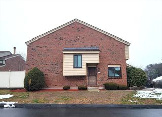 17 Elderwood Drive 17, Stoughton, MA 02072