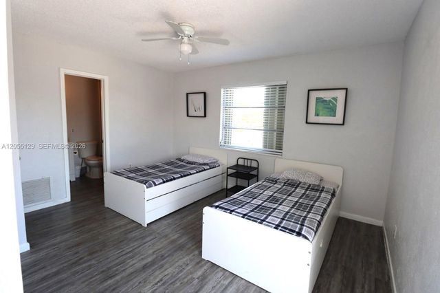 141 Mcarthur Parkway A, Pembroke Pines, FL 33024