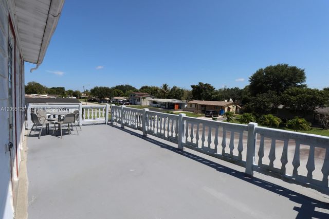 141 Mcarthur Parkway A, Pembroke Pines, FL 33024