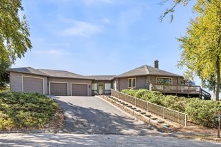 64 Dowds Ln, Chicopee, MA 01020