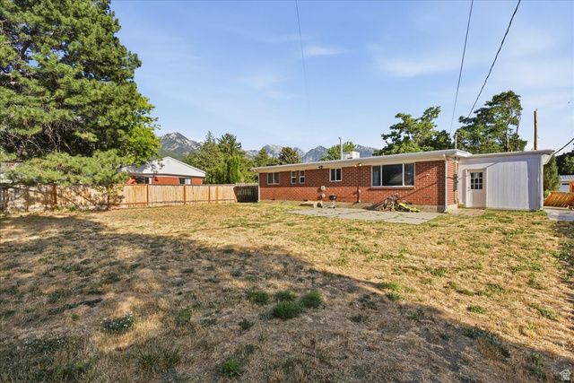 2355 E 7645 S, Cottonwood Heights, UT 84121