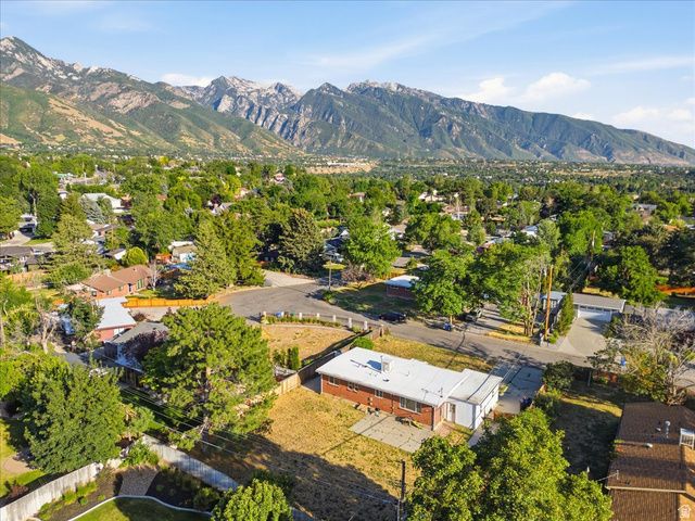 2355 E 7645 S, Cottonwood Heights, UT 84121