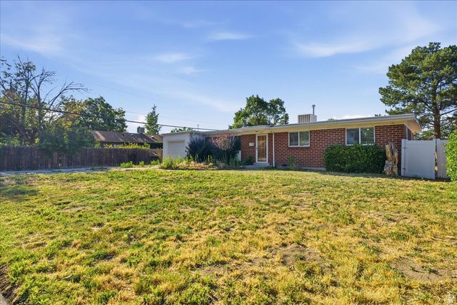 2355 E 7645 S, Cottonwood Heights, UT 84121