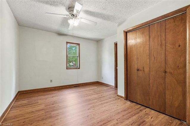 1913 Stonewood Drive, Winston-salem, NC 27103