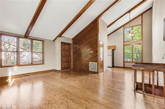 1913 Stonewood Drive, Winston-salem, NC 27103