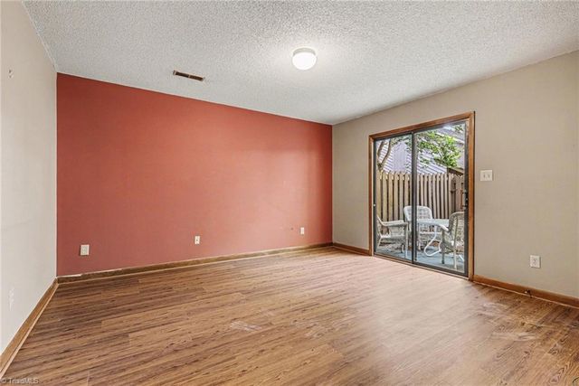 1913 Stonewood Drive, Winston-salem, NC 27103