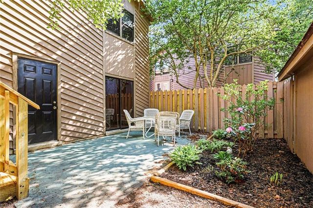 1913 Stonewood Drive, Winston-salem, NC 27103