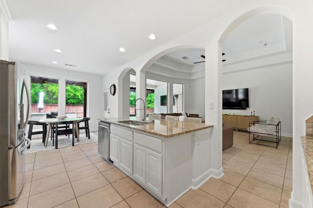 94 Buck Trail Place, Spring, TX 77389