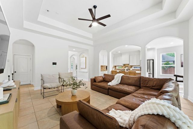 94 Buck Trail Place, Spring, TX 77389