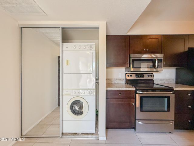 9345 N 92ND Street 220, Scottsdale, AZ 85258