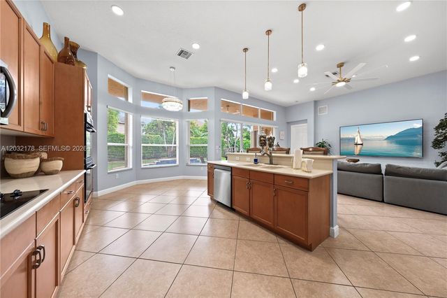 5431 SW 184th Way, Miramar, FL 33029