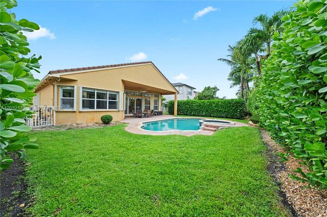 5431 SW 184th Way, Miramar, FL 33029