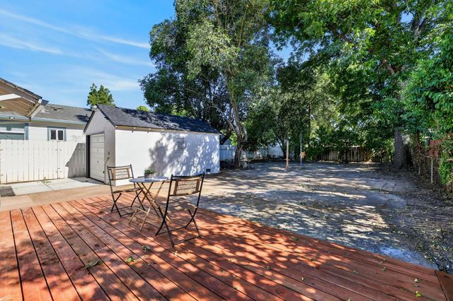 4564 15th Ave, Sacramento, CA 95820
