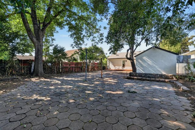 4564 15th Ave, Sacramento, CA 95820