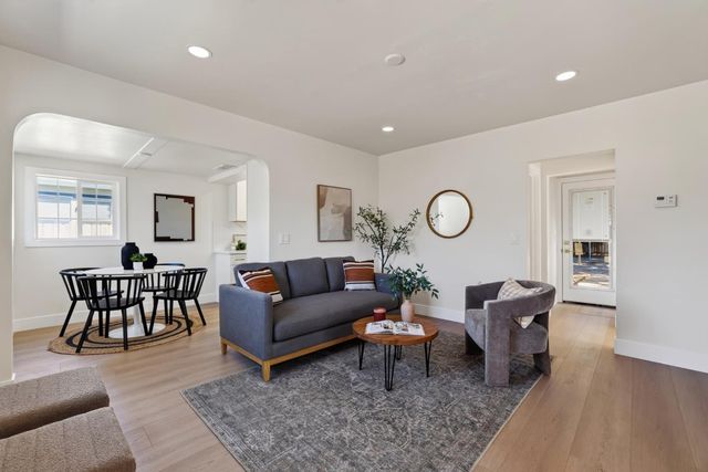 4564 15th Ave, Sacramento, CA 95820