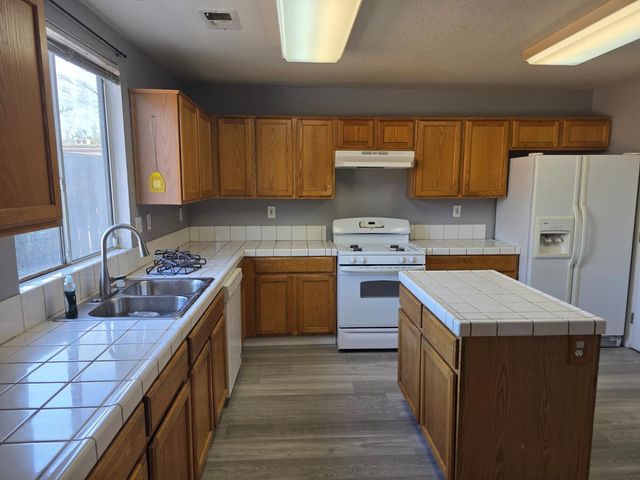 3261 Ripplerock Ln, Stockton, CA 95206