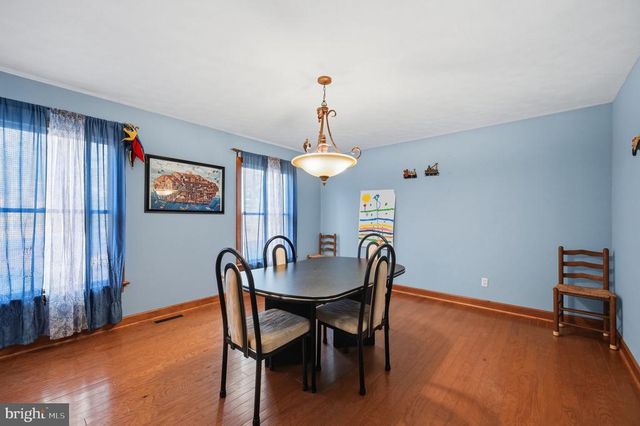 25 WOODLAWN DR, Palmyra, VA 22963