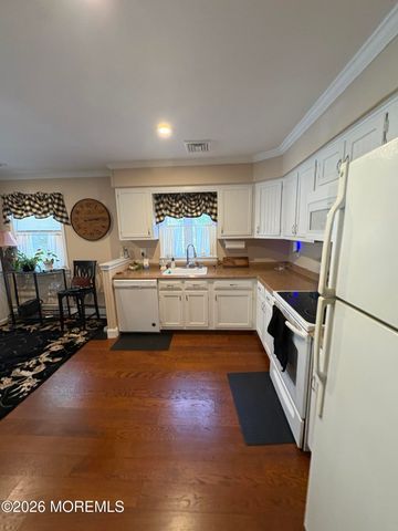 56 Carlisle Road, Toms River, NJ 08757