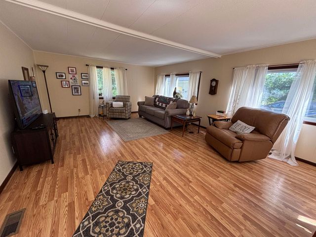2190 Pine Crescent Drive, Farwell, MI 48622