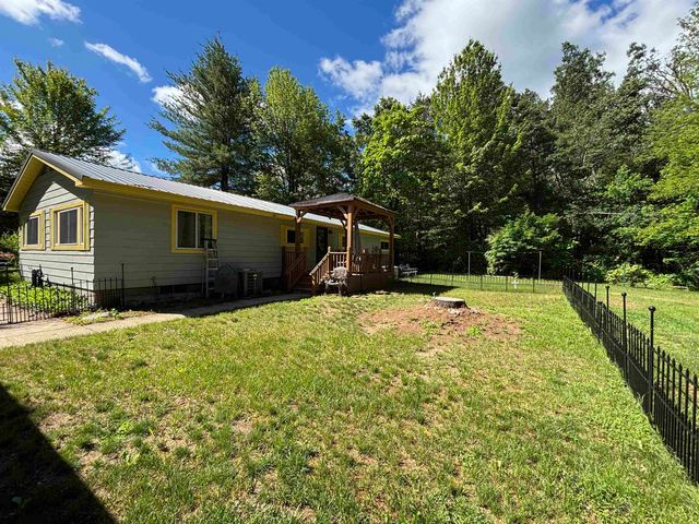 2190 Pine Crescent Drive, Farwell, MI 48622
