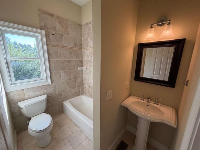 318 Waterford Circle, Cornelia, GA 30531