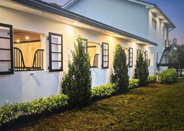 14322 Drafthorse Lane Stalls, Wellington, FL 33414