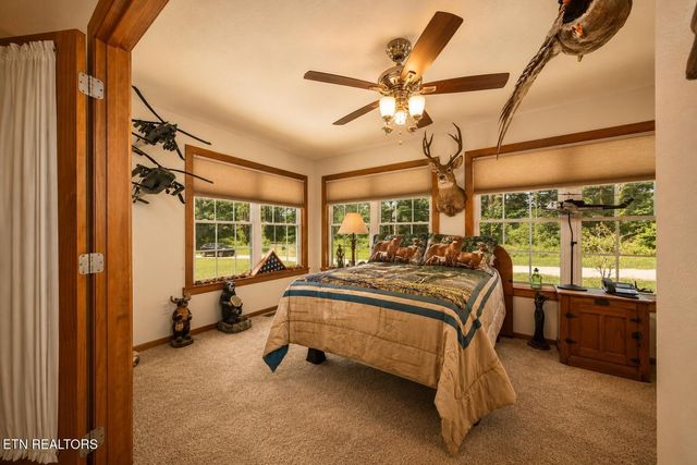 213 Indian Rock Tr, Jamestown, TN 38556