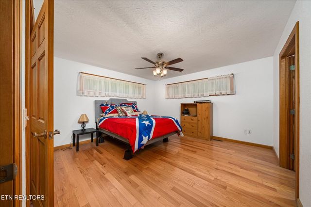 213 Indian Rock Tr, Jamestown, TN 38556