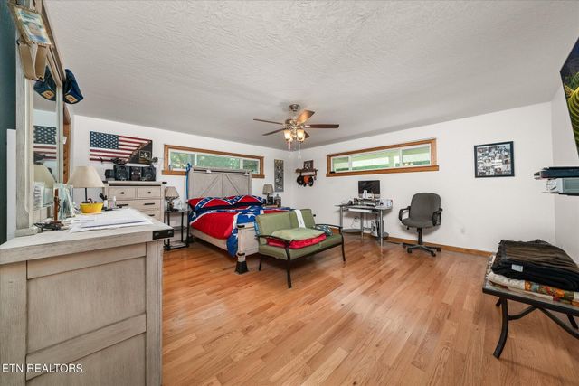213 Indian Rock Tr, Jamestown, TN 38556