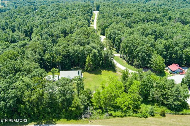 213 Indian Rock Tr, Jamestown, TN 38556