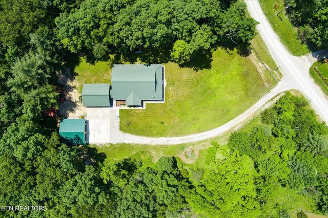 213 Indian Rock Tr, Jamestown, TN 38556