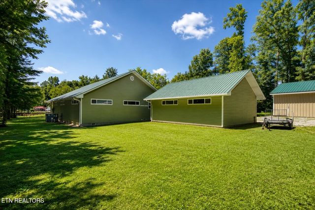 213 Indian Rock Tr, Jamestown, TN 38556