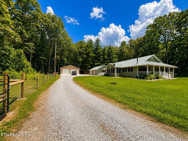 213 Indian Rock Tr, Jamestown, TN 38556