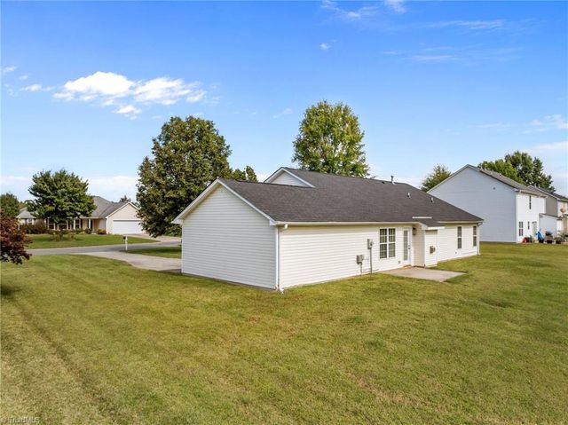 202 Carter Ridge Drive, Reidsville, NC 27320