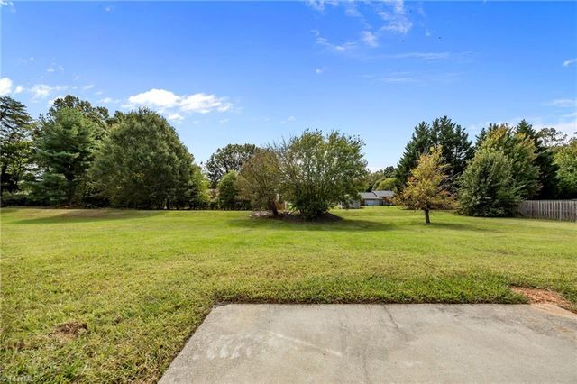 202 Carter Ridge Drive, Reidsville, NC 27320