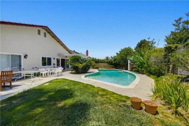 25651 Minoa Drive, Mission Viejo, CA 92691