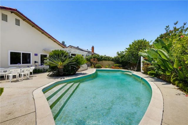 25651 Minoa Drive, Mission Viejo, CA 92691