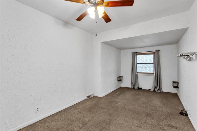 1909 Freeport Rd, Arnold, PA 15068