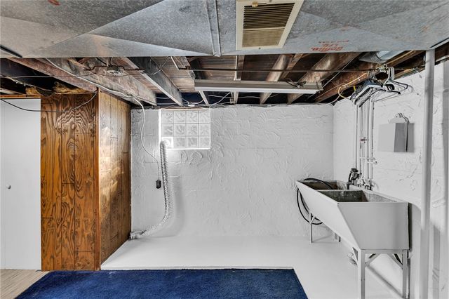 1909 Freeport Rd, Arnold, PA 15068