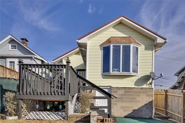 1909 Freeport Rd, Arnold, PA 15068