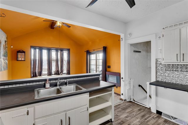 1909 Freeport Rd, Arnold, PA 15068