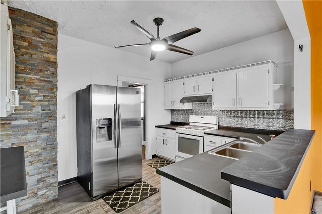 1909 Freeport Rd, Arnold, PA 15068