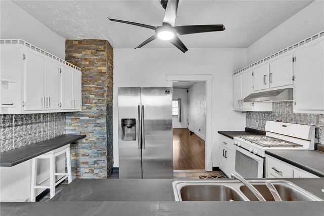 1909 Freeport Rd, Arnold, PA 15068