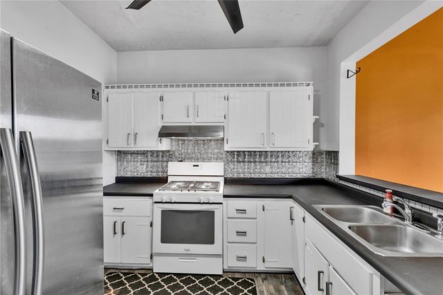 1909 Freeport Rd, Arnold, PA 15068